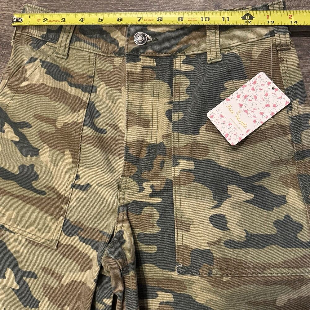 Free People We The Free Camo Cargo Pants High Rise Size 26 Green NWT Boho Grunge - Picture 9 of 11